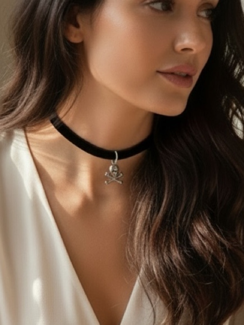 π¨SALEπ¨ Choker Necklace with Skull & cross bones NWT